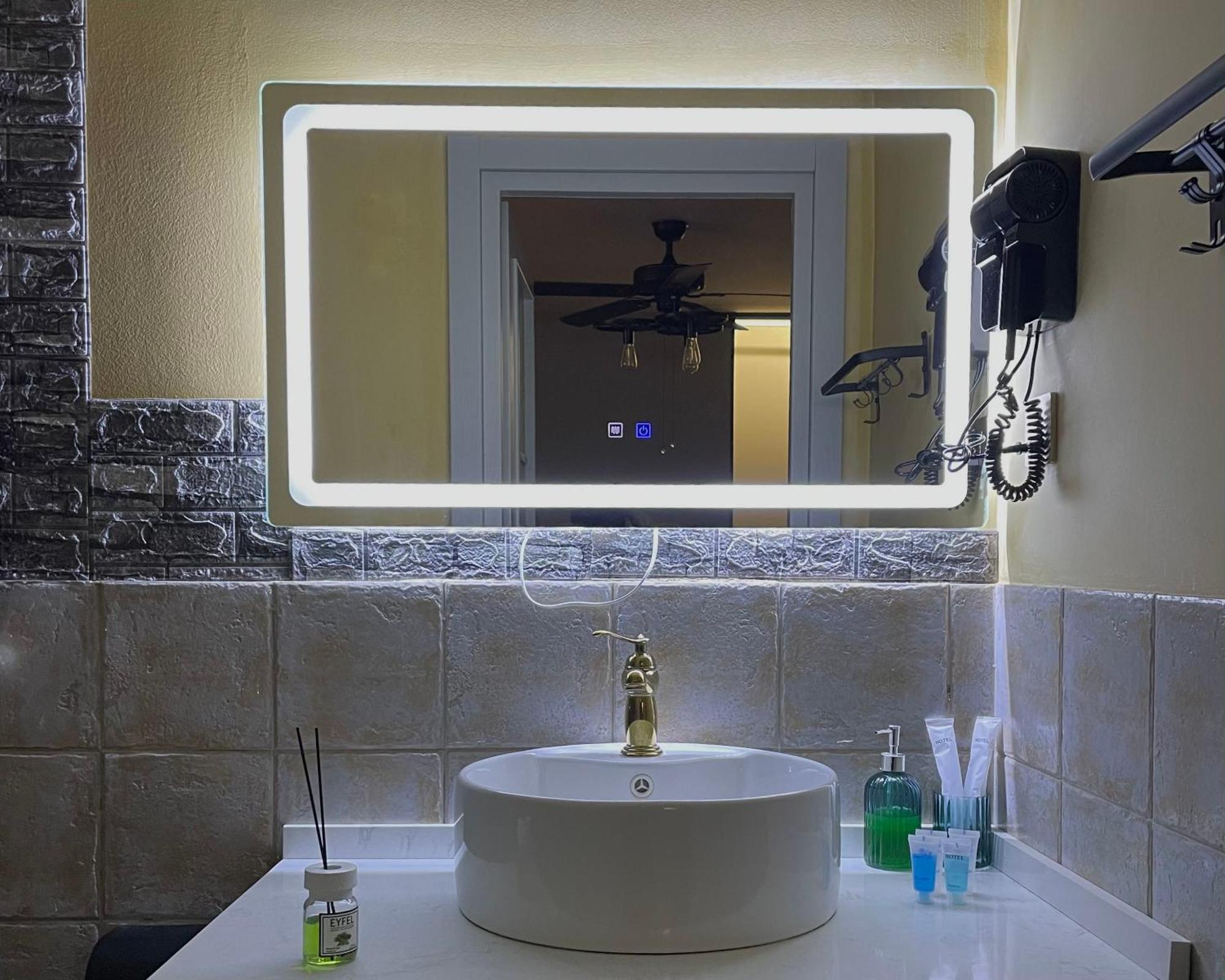 Apart Hotel Console Tbilisi ภายนอก รูปภาพ